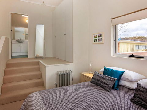 Cascades 18 3 Kurrajong Street - Events Australia 3