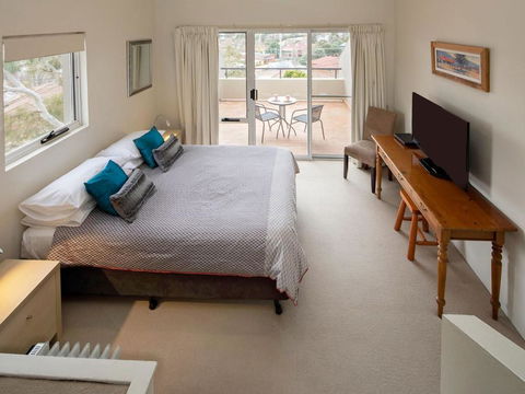 Cascades 18 3 Kurrajong Street - Events Australia 4