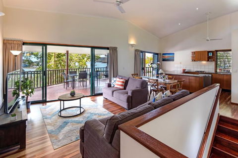 Casuarina Cove 1 On Hamilton Island By HamoRent - Events Australia 3