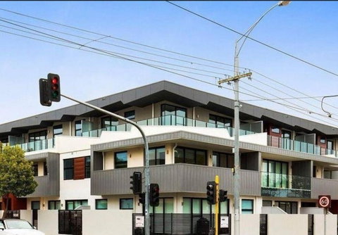 Caulfield Elegance: Chic Abode - Events Australia 1