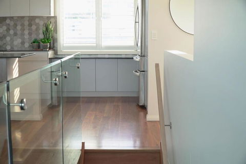 Caves Coastal Bar & Bungalows - Events Australia 4