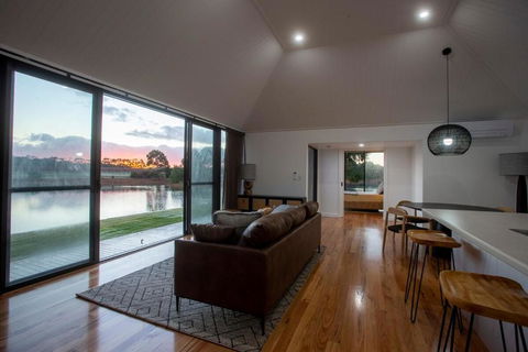 Caves Road Vineyard Retreat - Events Australia 2