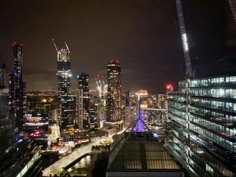 CBD Fabulous View 2BR High In The Sky On Collins - Events Australia 3