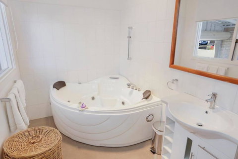 CBD Townhouse - Events Australia 4