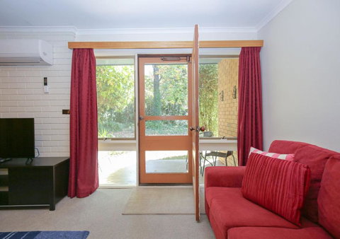 Cedar Holiday Units - Apartment 2 - Events Australia 1