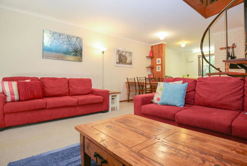 Cedar Holiday Units - Apartment 2 - Events Australia 3