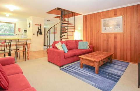 Cedar Holiday Units - Apartment 2 - Events Australia 4