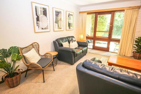 Cedar Holiday Units - Apartment 3 - Events Australia 1