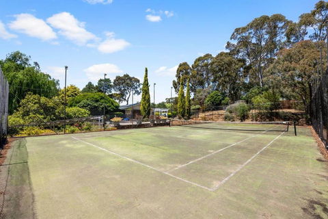 Cedar Lodge - 4BR, Pool, Parking - Events Australia 3