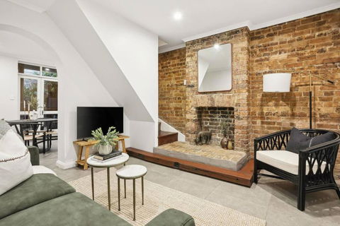 Central 2BR Terrace Home In Trendy Surry Hills - Events Australia 0