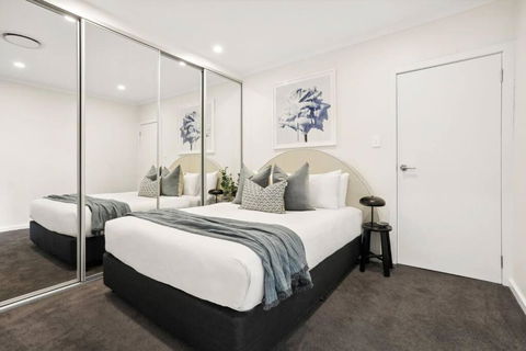 Central 2BR Terrace Home In Trendy Surry Hills - Events Australia 4