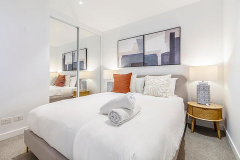 Central & Stylish In St Kilda W AC, WiFi & Balcony - Events Australia 4