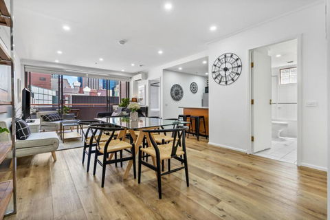 Central City Chic - Sleeps 6, Free Parking - Events Australia 1