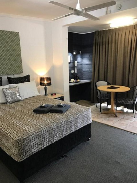 Central Motel Gin Gin - Events Australia 0