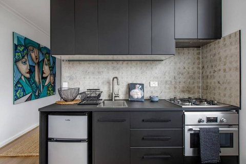 Central Studio Cool Overlooking State Library - Events Australia 2