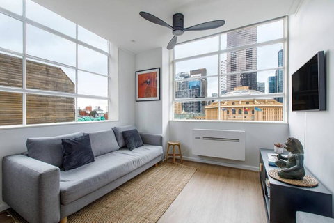 Central Studio Cool Overlooking State Library - Events Australia 4