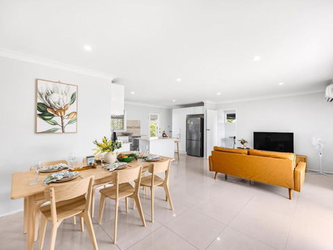Central Sunnybank 4 Bedrooms Home, Family Friendly - Events Australia 3