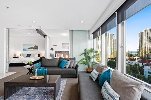 Central Surfers Paradise Family Retreat - Events Australia 3