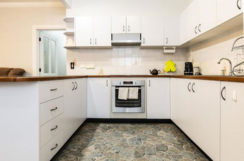 Charmer On Olive - Events Australia 4