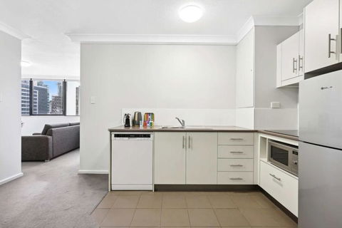 Charming 1-Bed Unit In An Unbeatable Location - Events Australia 3