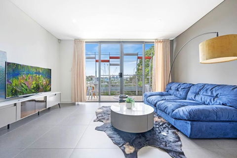 Charming 3BR Townhouse Near City In Annandale - Events Australia 0