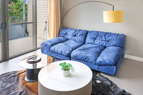 Charming 3BR Townhouse Near City In Annandale - Events Australia 3