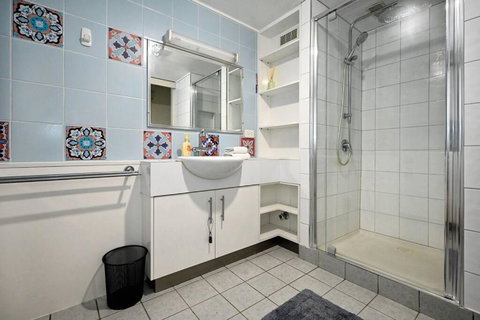 Charming Alex Heads Hideaway - Events Australia 4