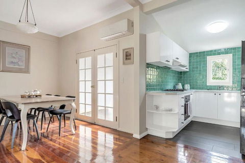 Charming Blue Mountains Cottage Katoomba - Events Australia 4