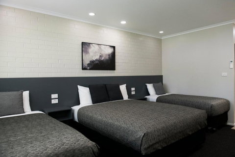 Central Deborah Motel - Events Australia 4