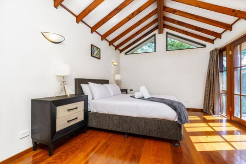 Charming 3BR Turner Home Near Canberra Centre - Events Australia 1