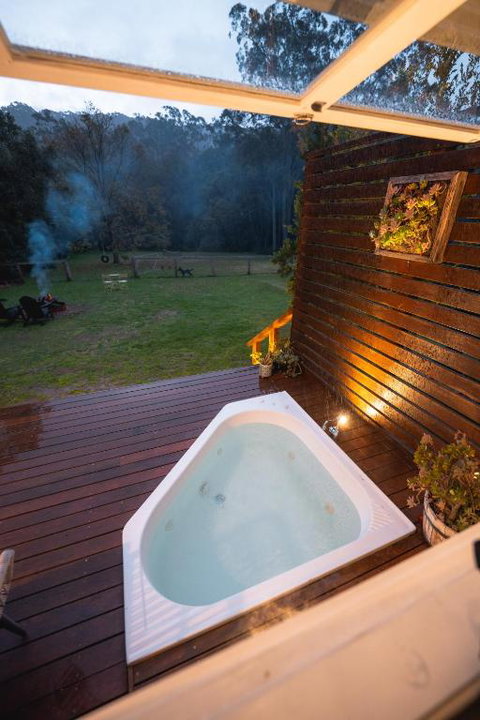 Central Coast Deck And Spa Luxury Tiny House With Firepit - Events Australia 2