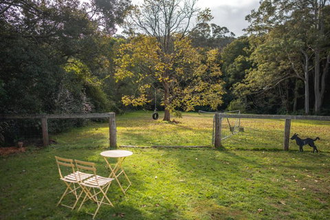 Central Coast Deck And Spa Luxury Tiny House With Firepit - Events Australia 4