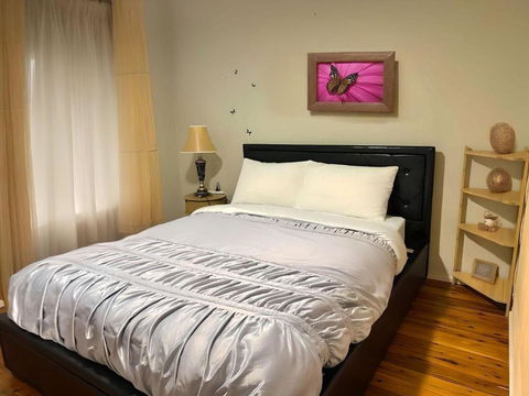 Cheerful 4 Bedrooms With Free Parking - Events Australia 2