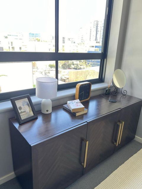 Charming Peaceful 3BR In Heart Of Rhodes - Events Australia 4