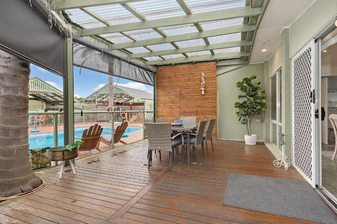 Charming Poolside Retreat - Events Australia 0