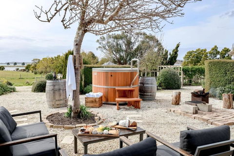 Chateau Clarence Luxurious Waterfront Retreat - Events Australia 1