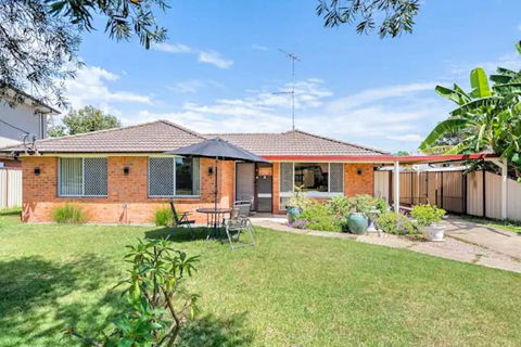 Cheerful 3 Bedroom House With Free Parking - Events Australia 0