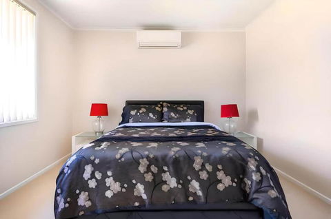 Cheerful 3 Bedroom House With Free Parking - Events Australia 2