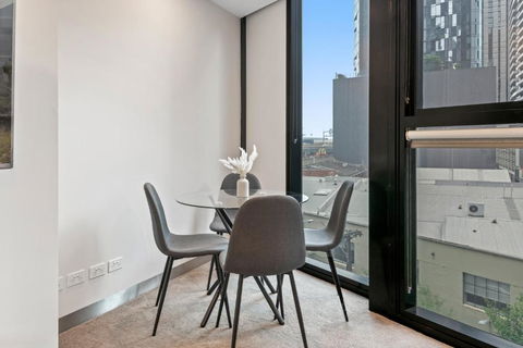Chic 1-Bed Apartment In Heart Of Southbank - Events Australia 3