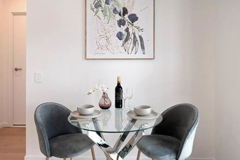 Chic 1BR1B W BBQ, GYM, Walk To Box Hill Central - Events Australia 1