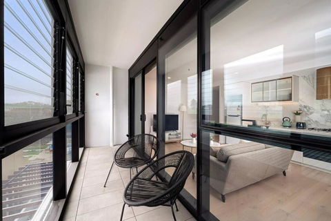 Chic 1BR1B W BBQ, GYM, Walk To Box Hill Central - Events Australia 4