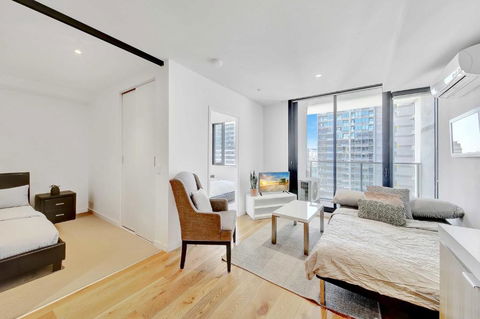 Chic 2BR Apt Next To Southern Cross City Views - Events Australia 4