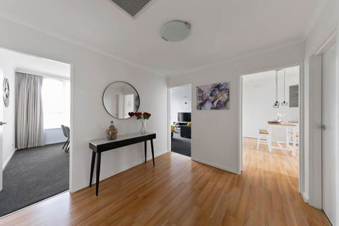 Chic Caulfield North Retreat - Events Australia 3