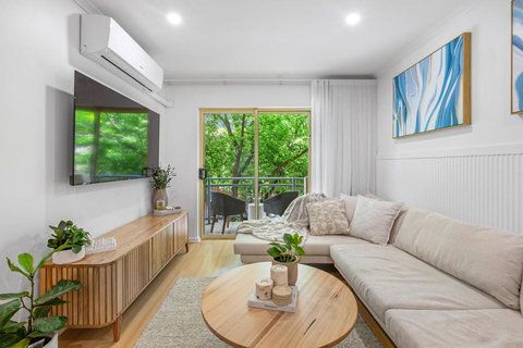 Chic East End Apartment - Events Australia 0