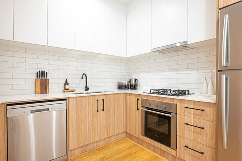 Chic Flinders Park Getaway - Events Australia 3