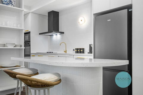 Chic Honeysuckle Apartment - Events Australia 4