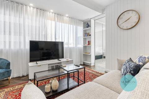 Chic Honeysuckle Apartment - Events Australia 1