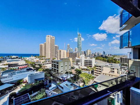 Circle On Cavill Escape - Events Australia 1