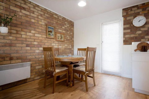 City Comfort: Near Hospital & City With Parking - Events Australia 3