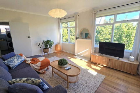 City Escape - Peace At Elsternwick - Events Australia 2